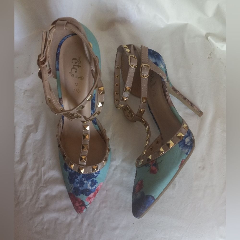 Etc! Floral studded Heels with Buckle Ankle Straps Size 7/8